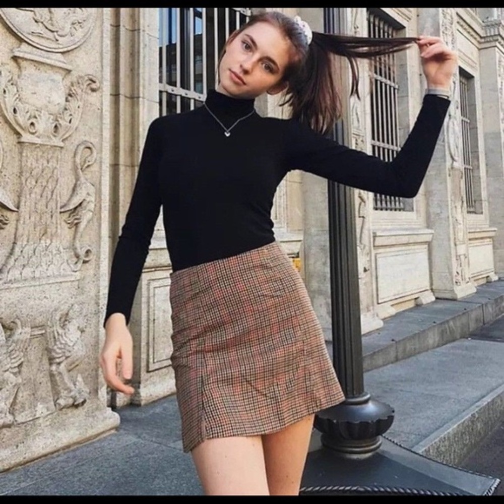 Brandy Melville Turtle Neck Bodysuit